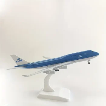 KLM Boeing 747 Alloy Model Aircraft, 20cm with Retractable Landing Gear and Display Stand, Collectible Aviation Enthusiast Statue, Ideal for Collectors and Holiday Decorations